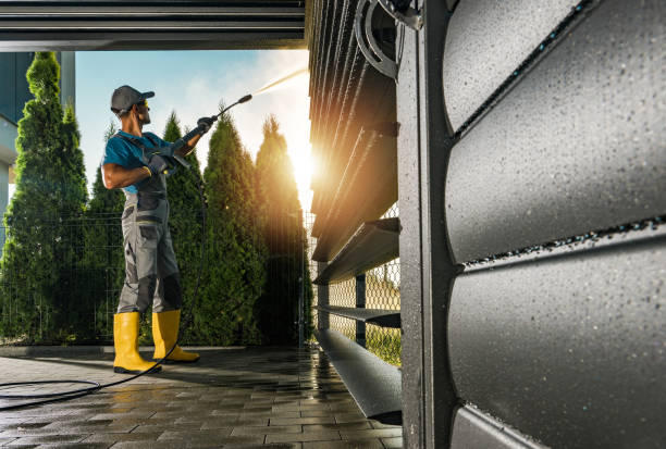 Best Pool Deck Cleaning in Lake Camelot, WI